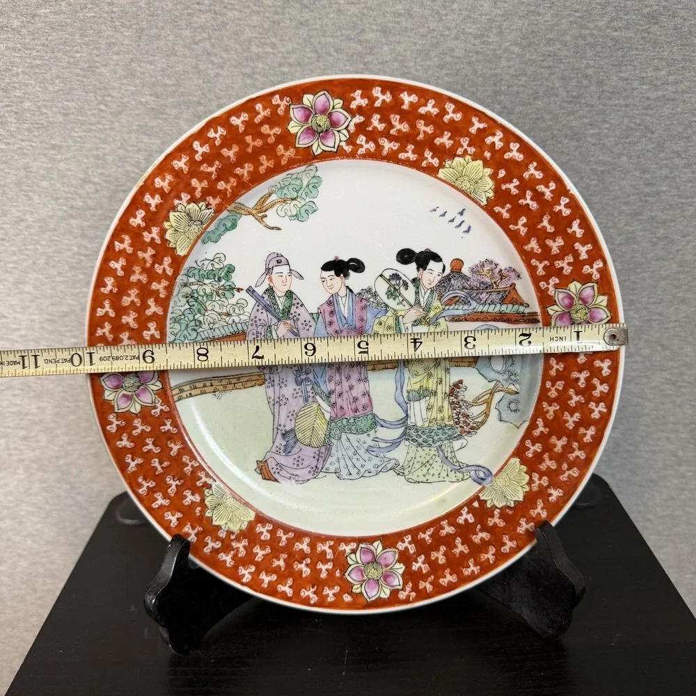 Chinese Famille Rose Porcelain Plate Hand Painted Garden Court Figures 10